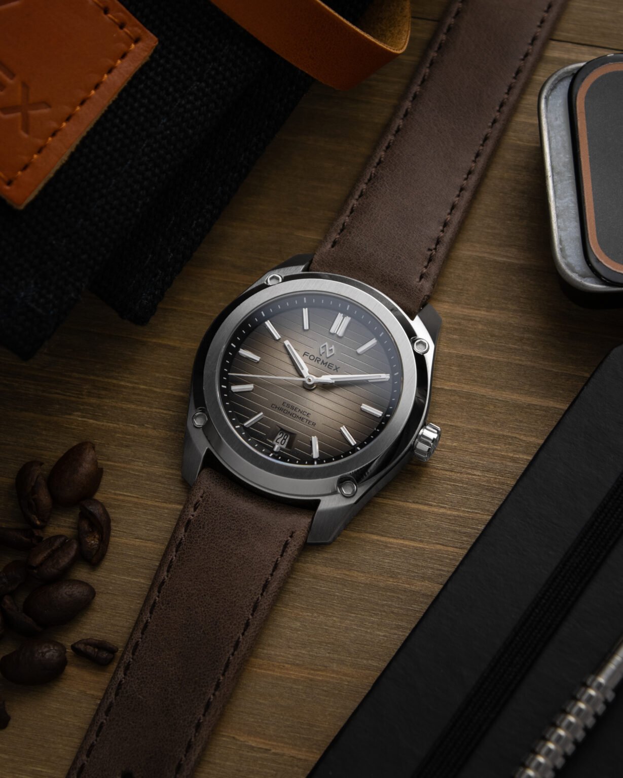 Formex Essence 39mm Table