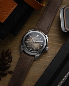 Formex Essence 39mm Table