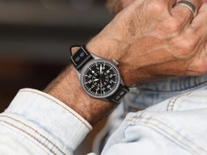 Laco Flieger Stuttgart Pro Wristshot - Courtesy of Laco