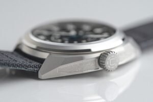 ProLab Type-B Flieger Crown & Strap Close up - Courtesy of Laco