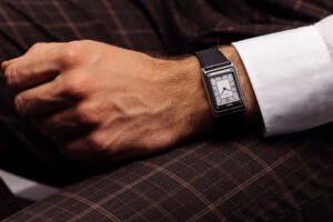 Vario VERSA Reversible Dual Time Silver-Black - Courtesy of Vario