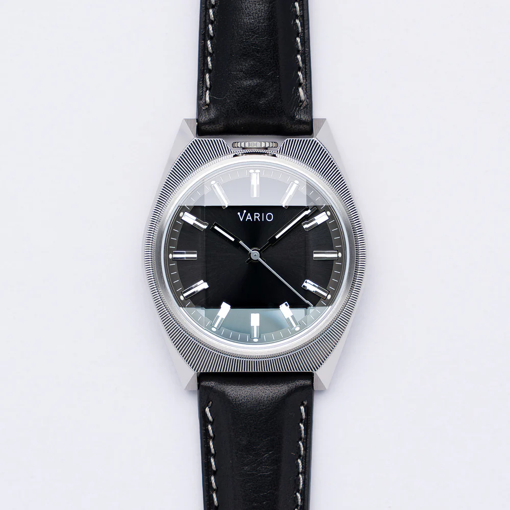 Vario Futurist Sunburst Black – Courtesy of Vario