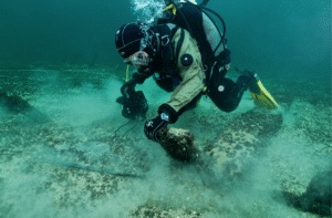 Elka Watch Arinis Underwater in Lake Neuchâtel - Courtesy of Elka