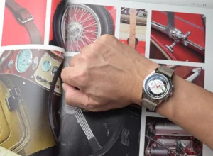 Vario Empire White Tuxedo Tachymètre MecaQuartz Chronograph Wristshot - Courtesy of Vario