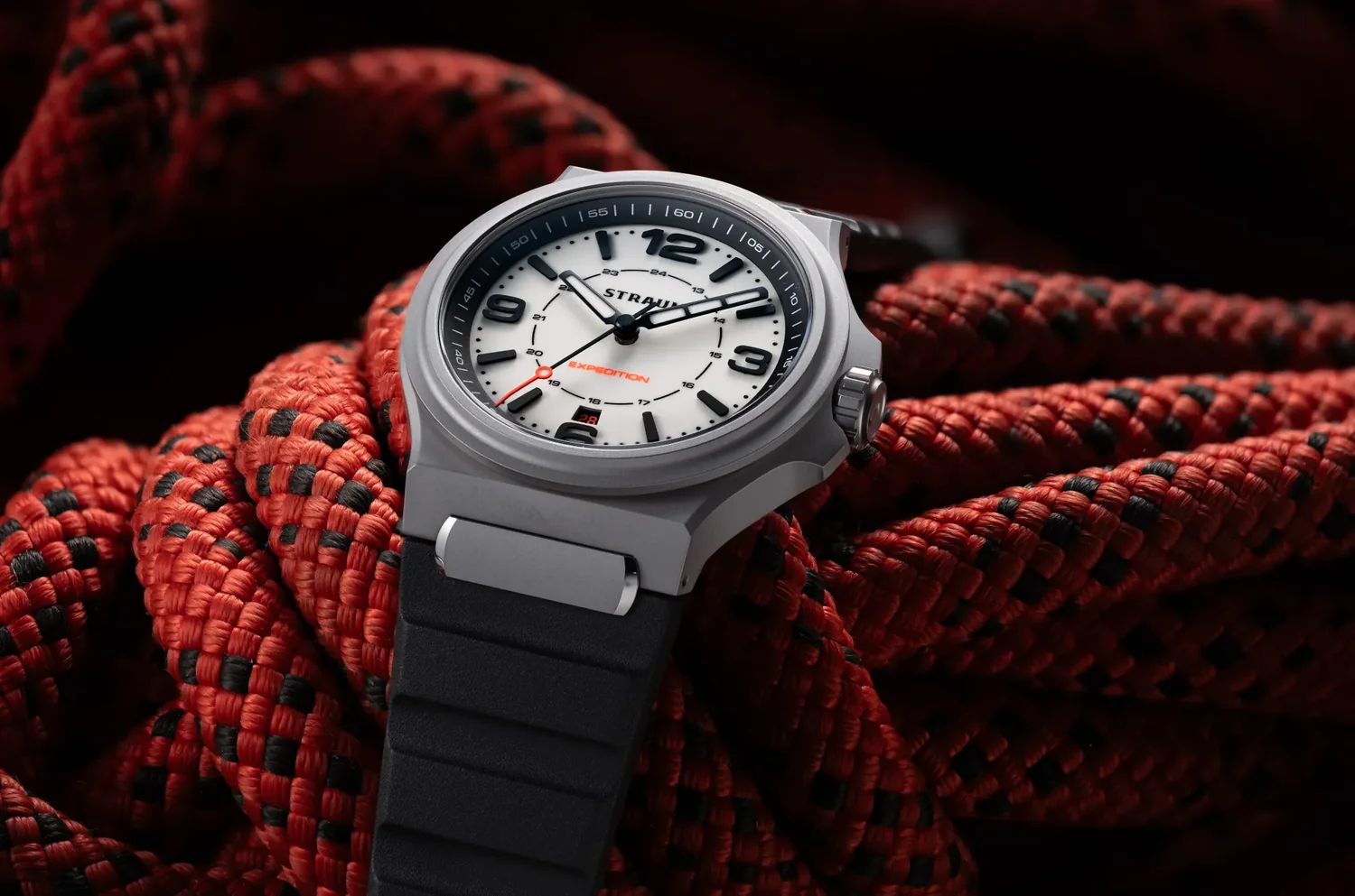 Straum Expedition White Lume Lifestyle - Courtesy of Straum